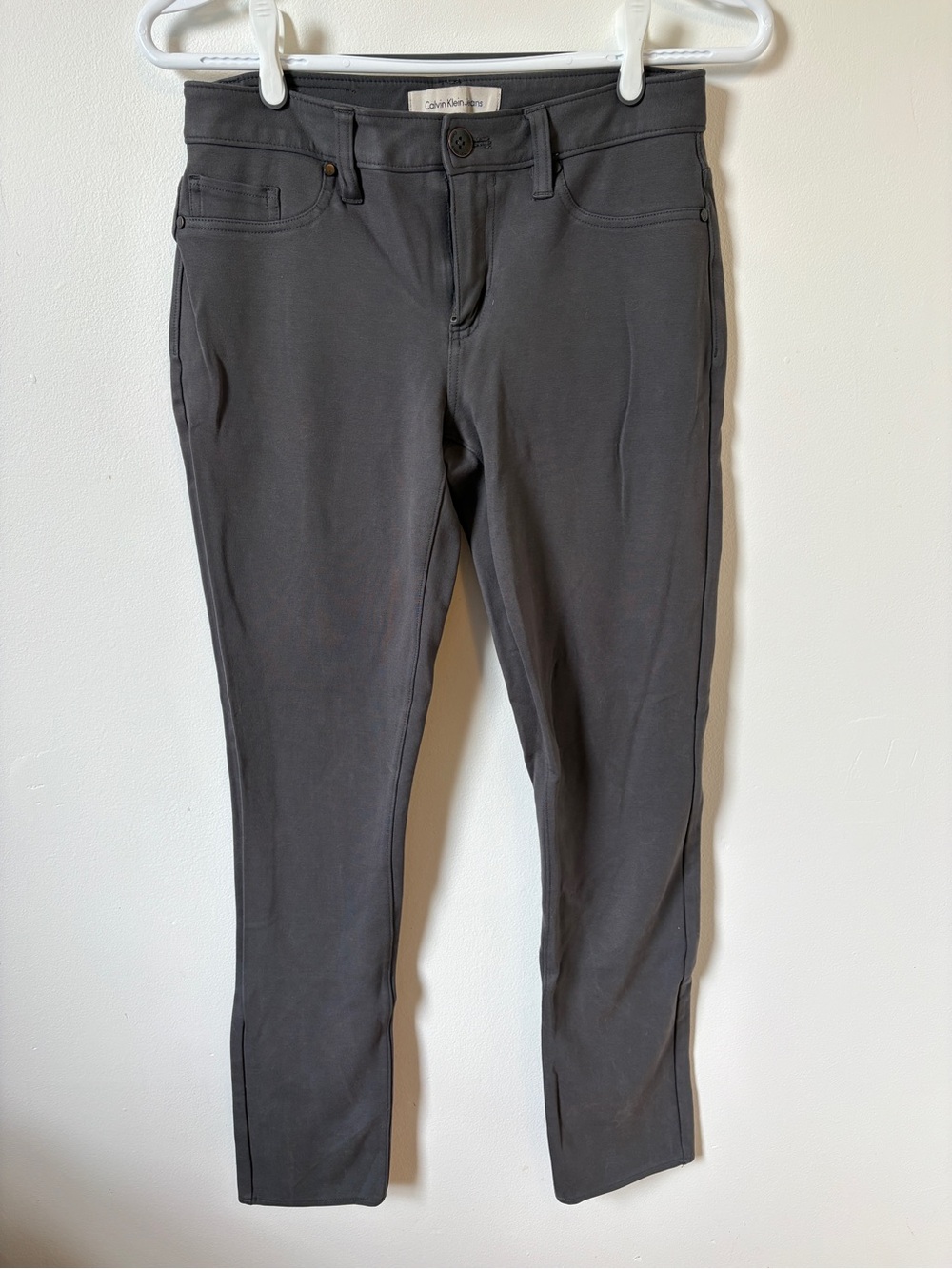 Calvin Klein Grey skinny Ponte Pants size 6